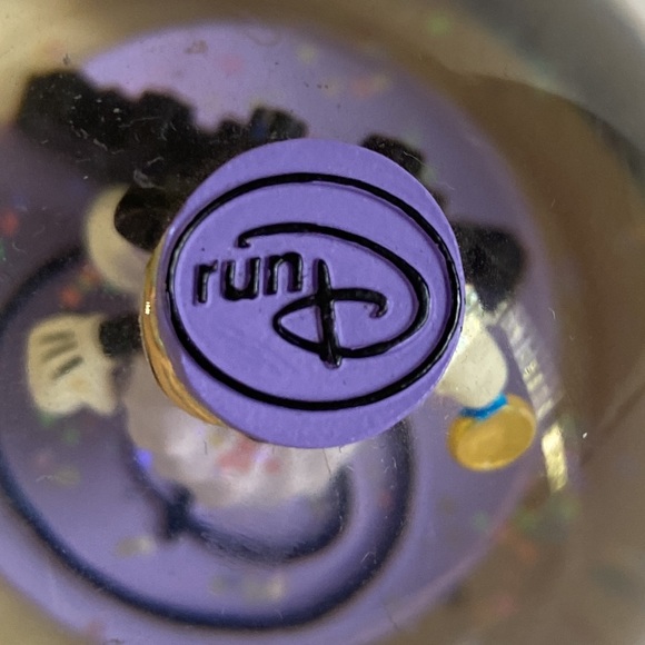 2019 RUN DISNEY PRINCESS SNOW GLOBE - Picture 15 of 15